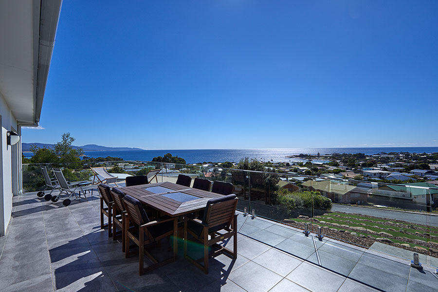 relax-hero Unwind Relax & Recharge Take in the breathtaking sunrises and unwind in a place that feels like home.